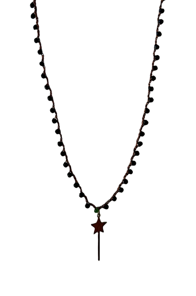 Collana con bacchetta magica